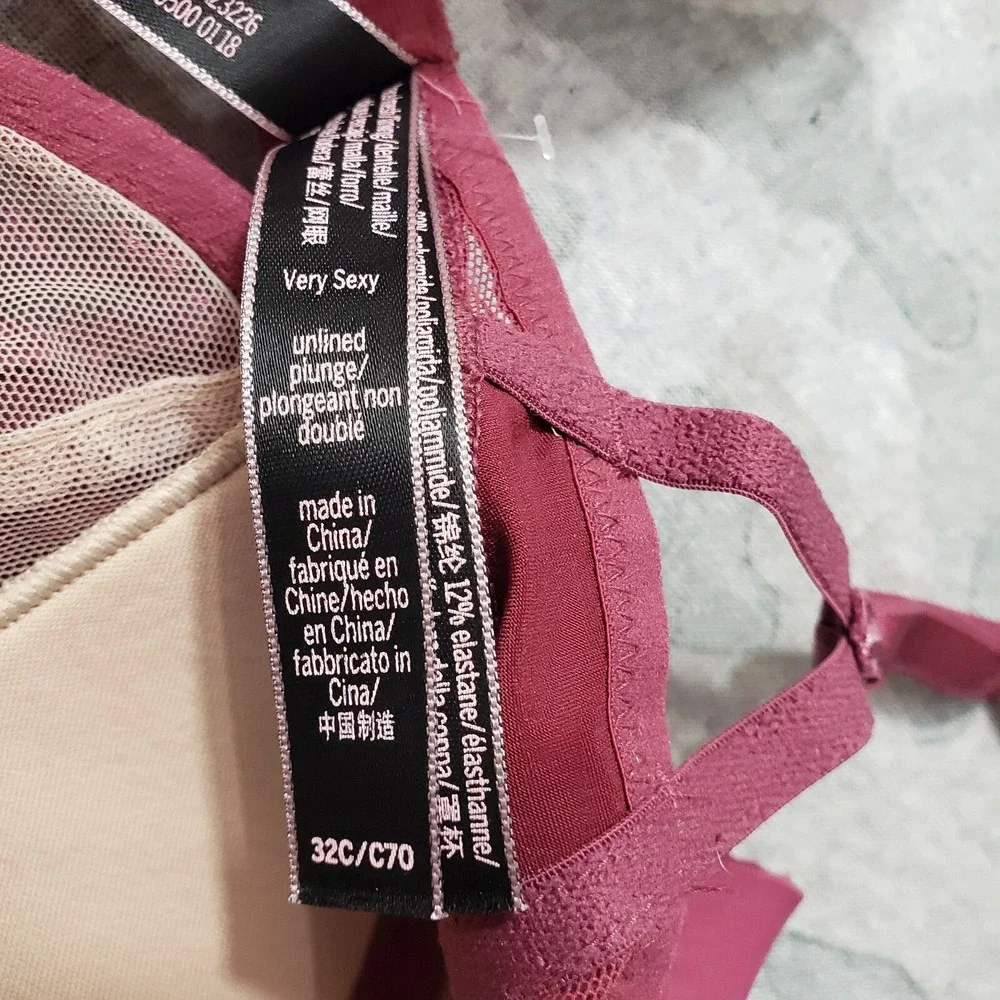 Victoria's secret‎ Bra Womens 32C Purple Very Sexy Underwired